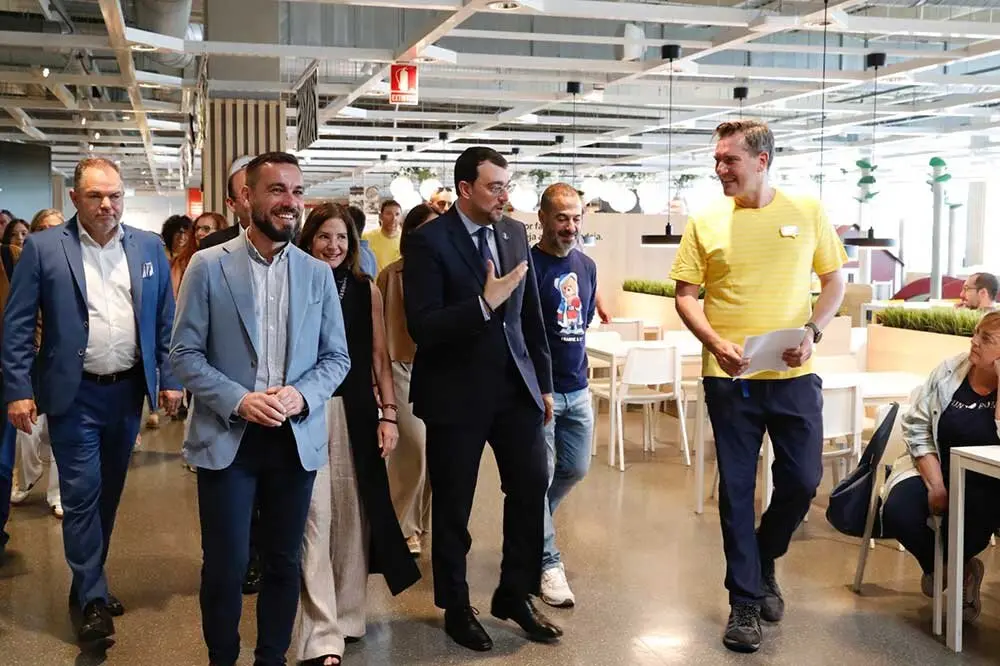 2025_06_13-Presidente-aniversario-Ikea-7