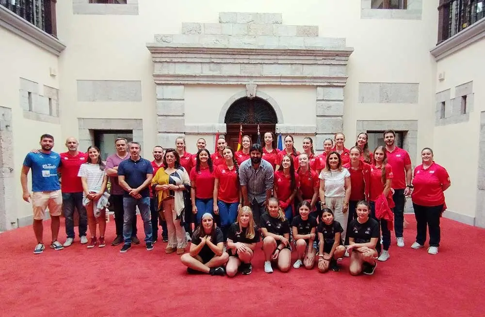 seleccion-femenina-voleibol-llanes-01