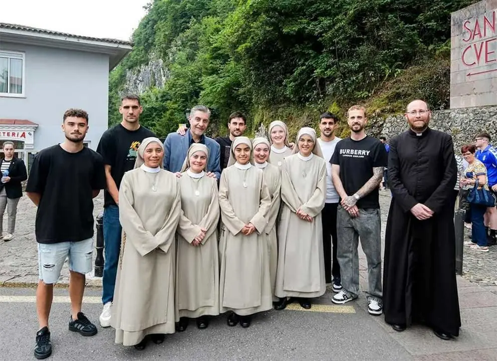 oviedo-ofrenda-covadonga-ascenso-06