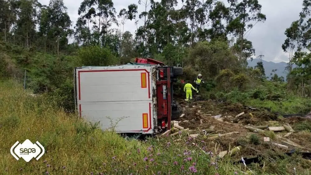 accidente-camion-llanes