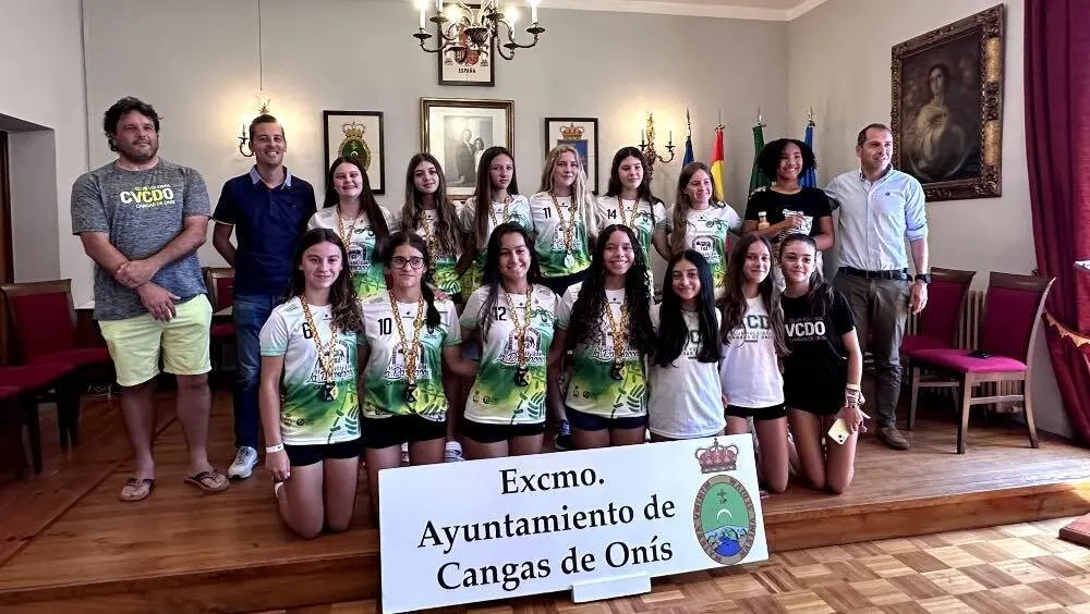 recepcion-equipo-volley-cangas-onis