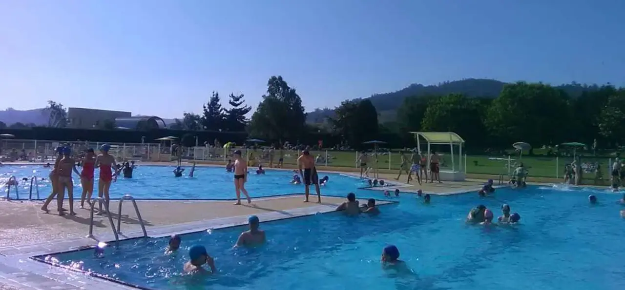 El Principado reformar&aacute; la Piscina La Morgal