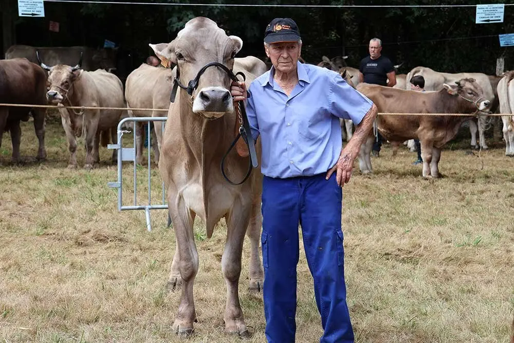 concurso-ganados-oriente-arriondas-2025-07