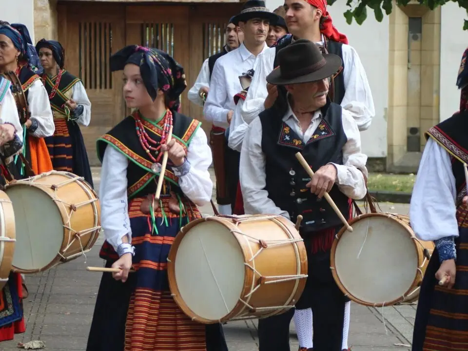 Desfile-folclórico-El-Carmín (14)