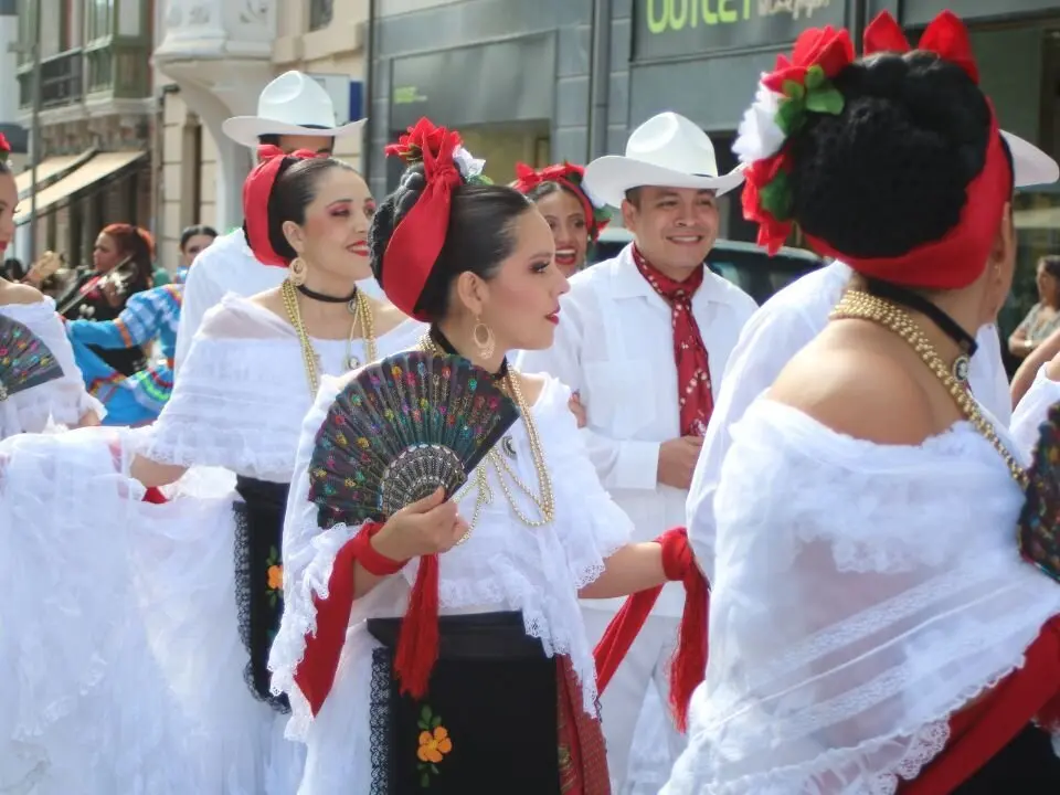 Desfile-folclórico-El-Carmín (17)