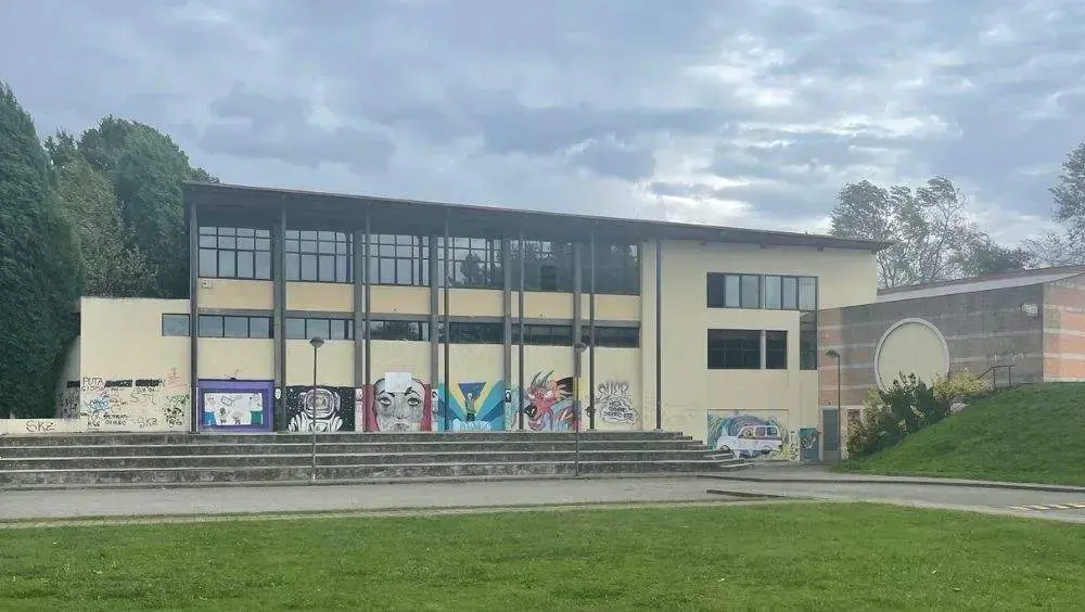 La obra de rehabilitaci&oacute;n del Centro C&iacute;vico de Llanera continuar&aacute; paralizada