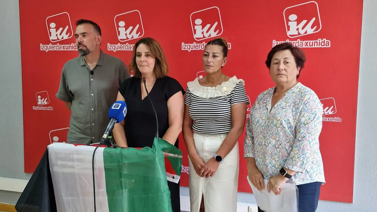 A la izda,  Jos&eacute; Manuel Zapico