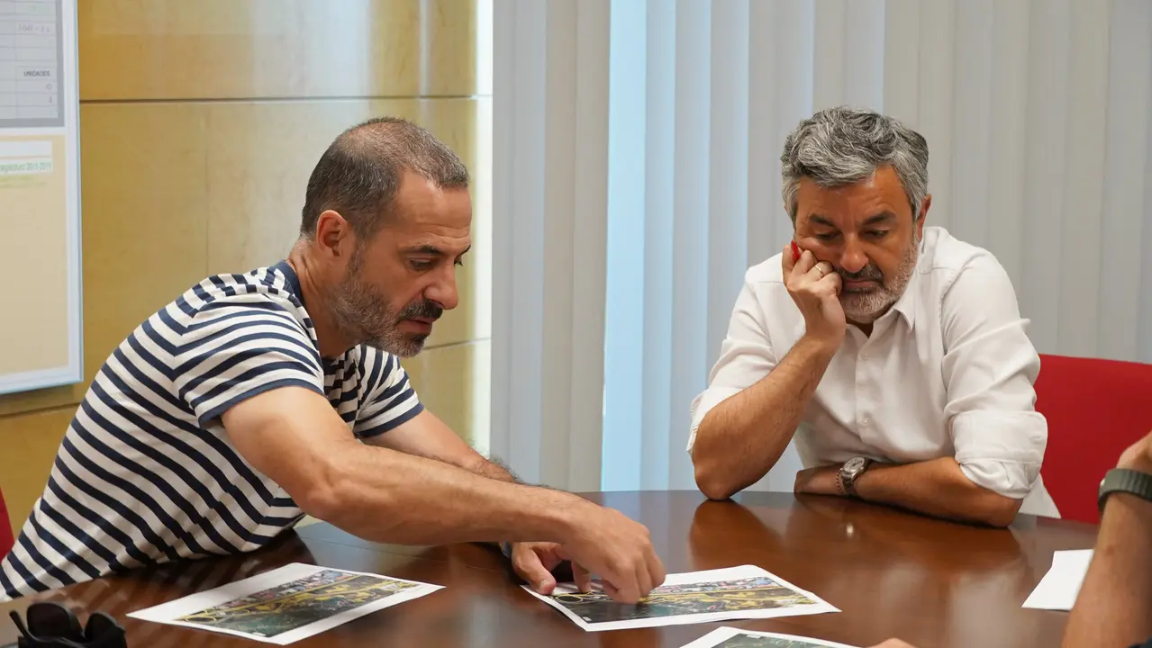 El alcalde de Siero y el consejero de movilidad analizaron el problema de los vecinos de San Miguel de la Barreda