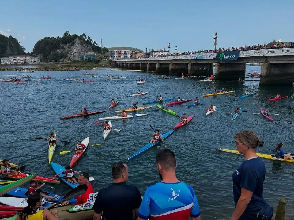 izado-banderas-ribadesella-2