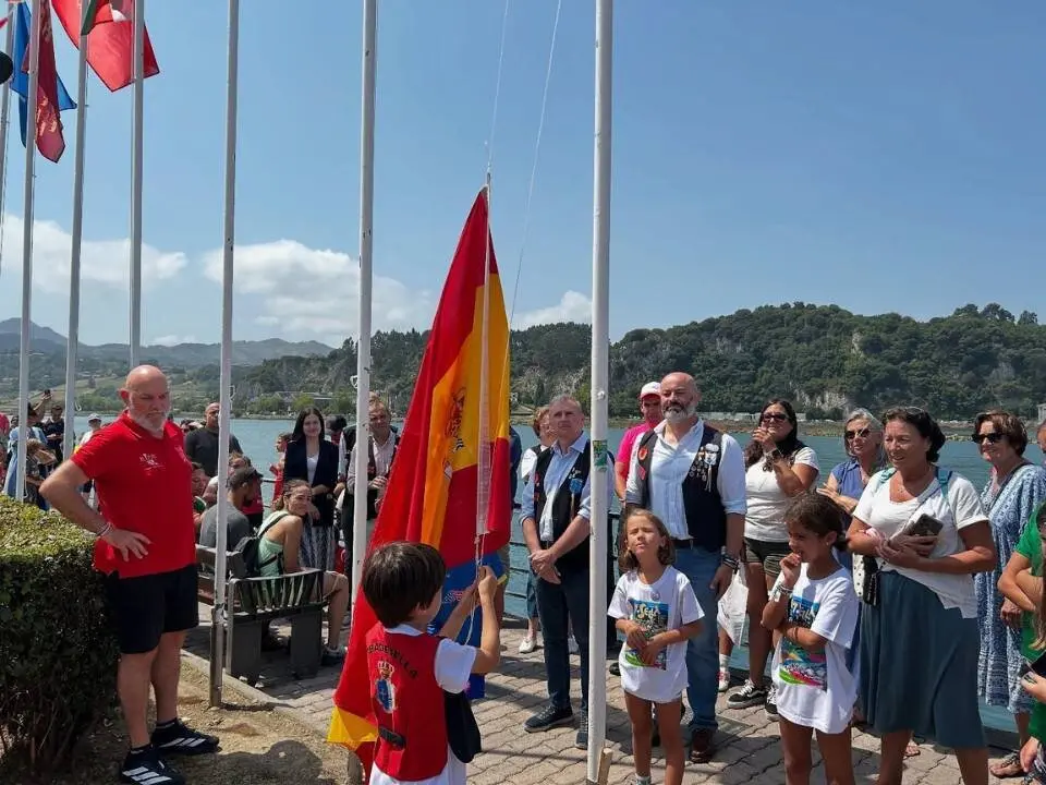 izado-banderas-ribadesella-8