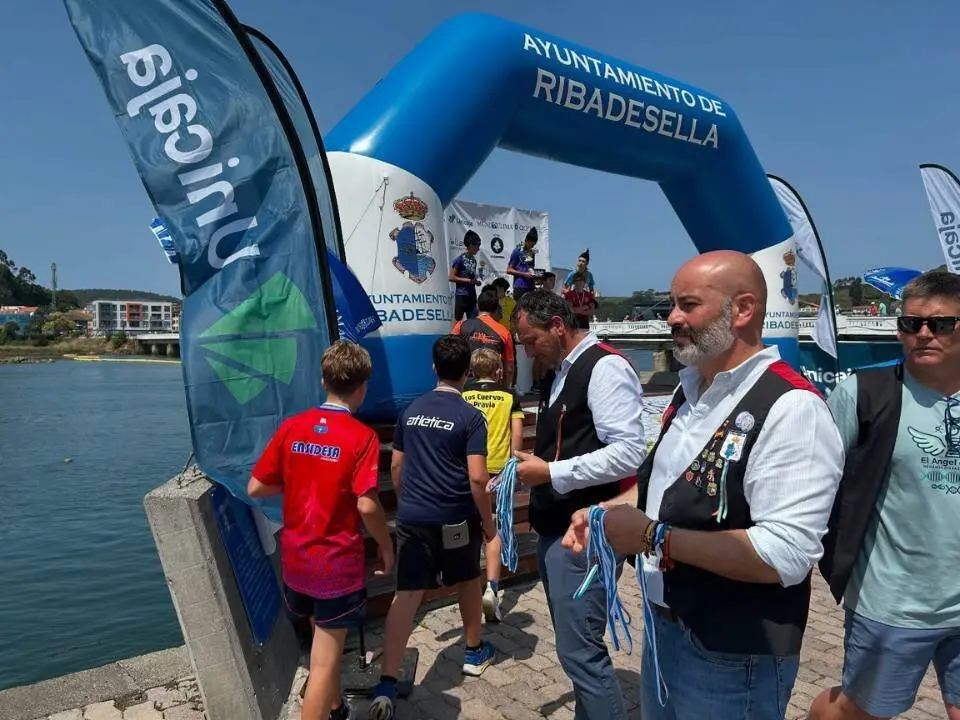 izado-banderas-ribadesella-13