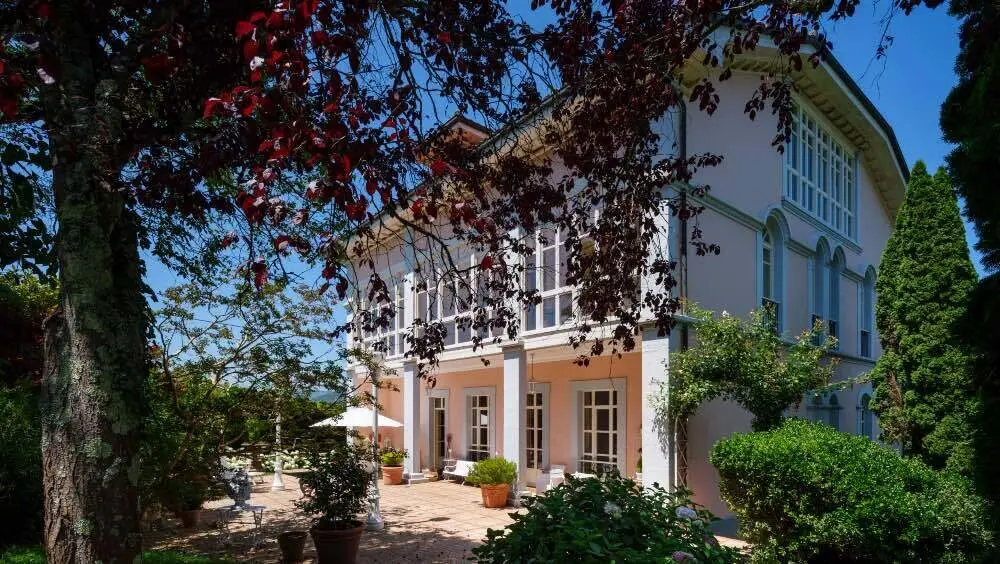 asturias-relocation-legal-globe