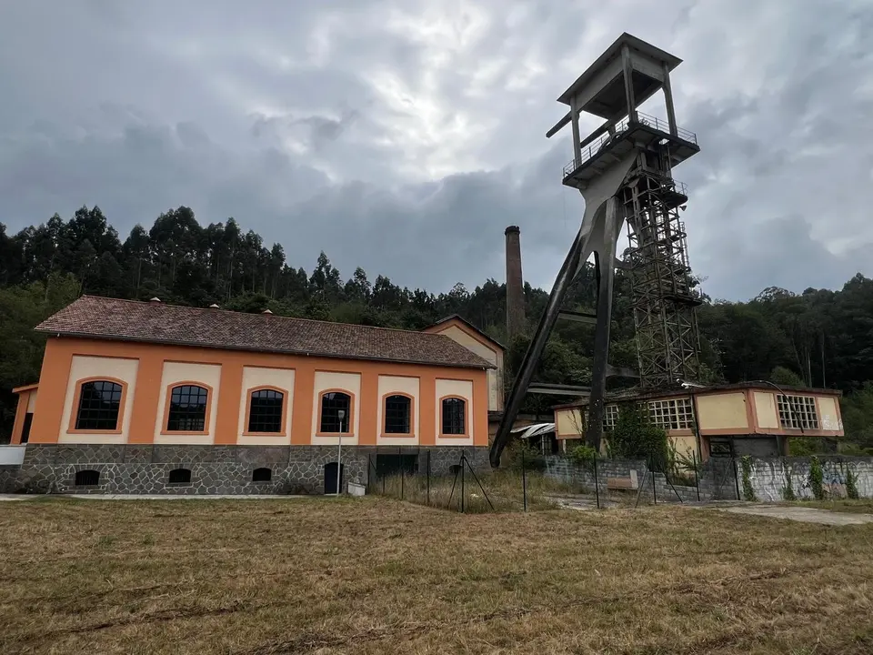 Uno de los edificios rehabilitados y vac&iacute;os proyectados para el centro de empresas