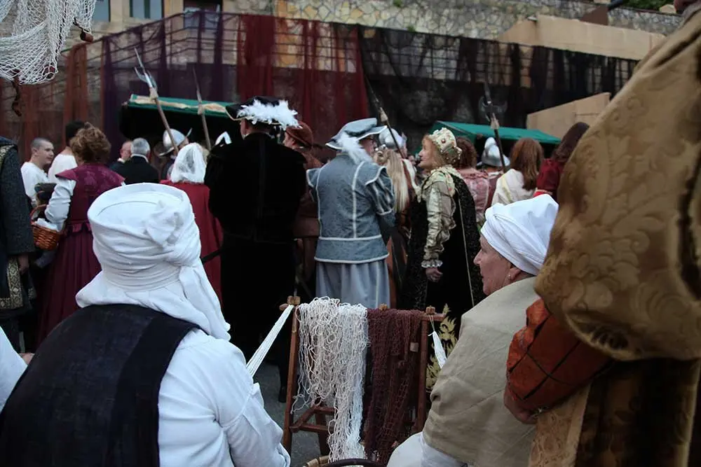 desembarco-carlos-V-tazones-2025-04