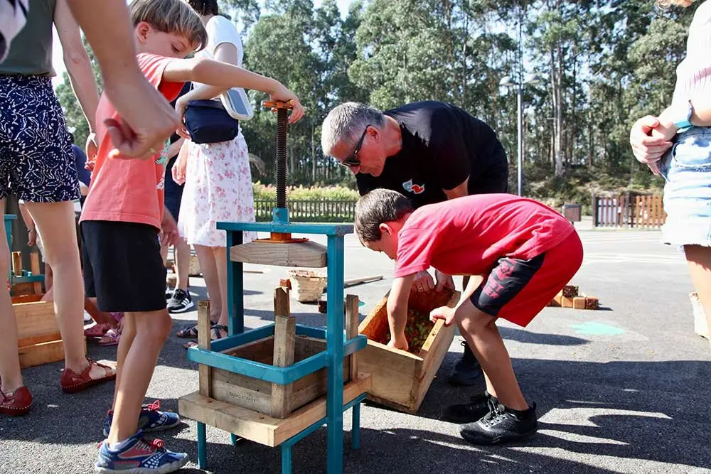 dia-asturias-colunga-muja-01