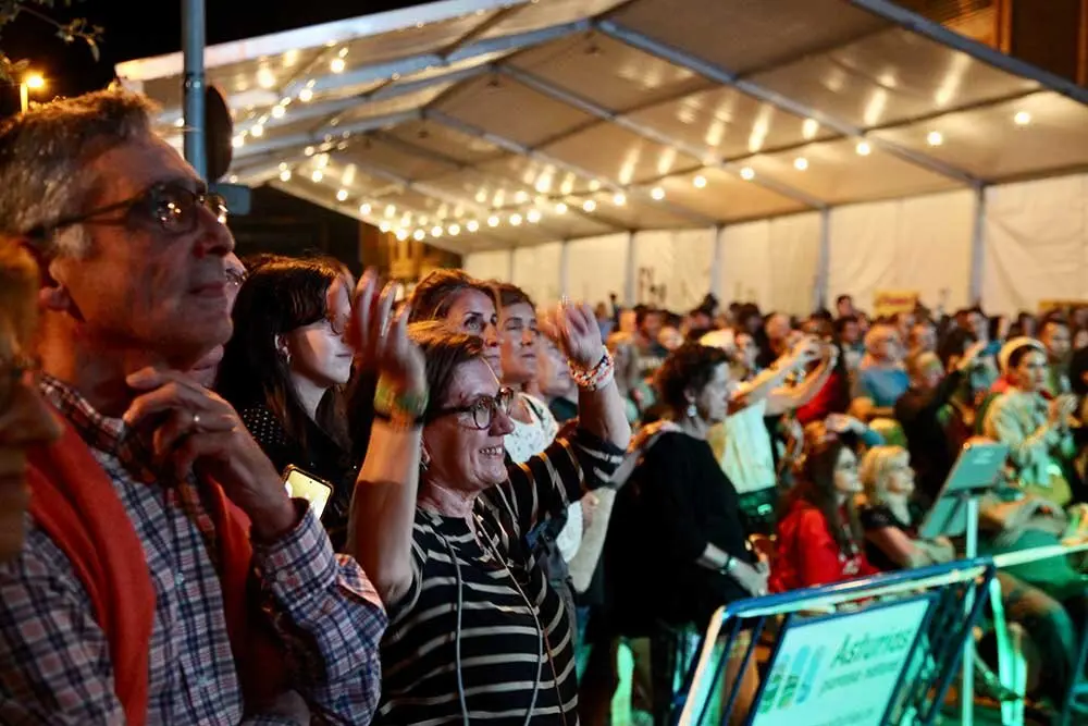 hevia-concierto-villaviciosa-013