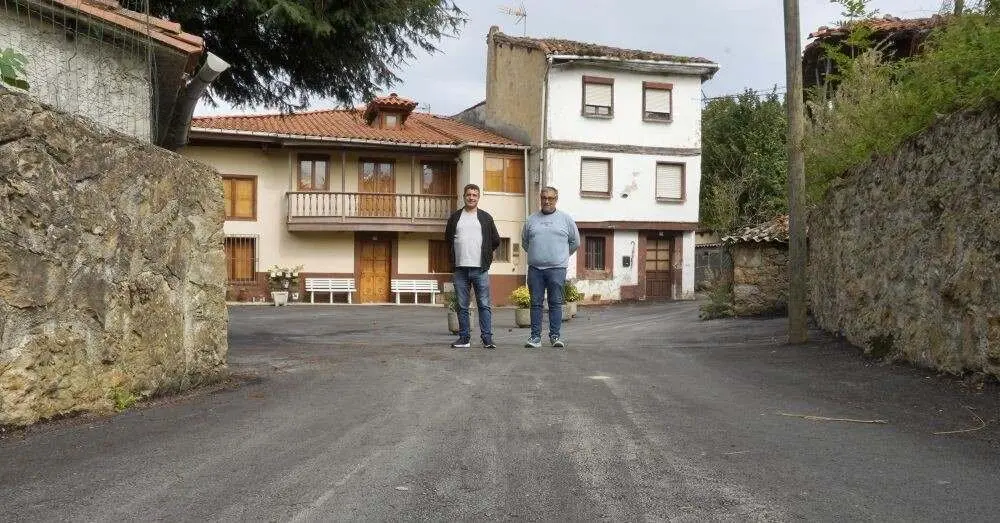 Los concejales Javier Rodriguez y Pergentino Mart&iacute;nez.