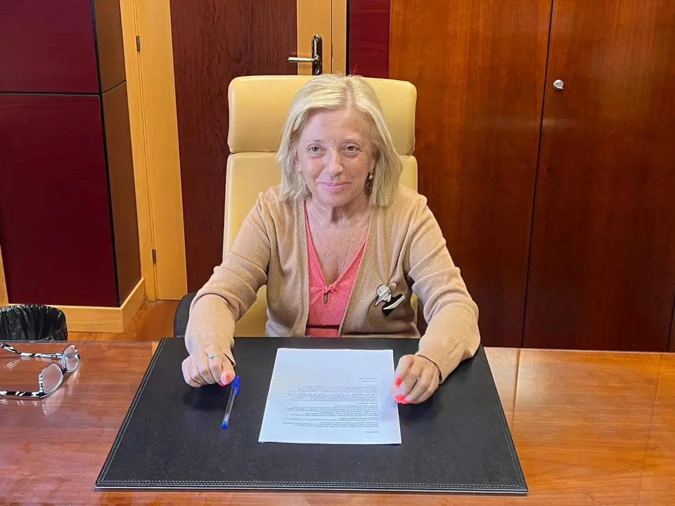 La alcaldesa de Nore&ntilde;a, Amparo Antu&ntilde;a