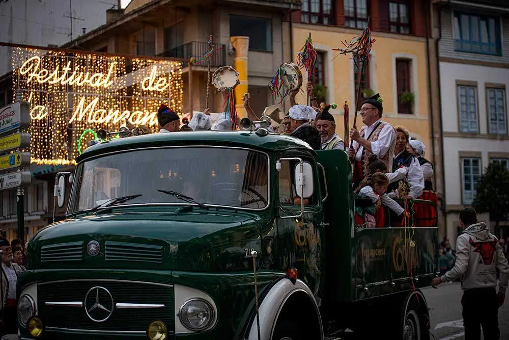 Festival-de-la-Manzana-2025---Carrozas-051-