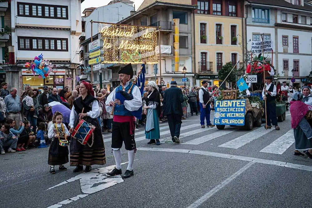 Festival-de-la-Manzana-2025---Carrozas-052-