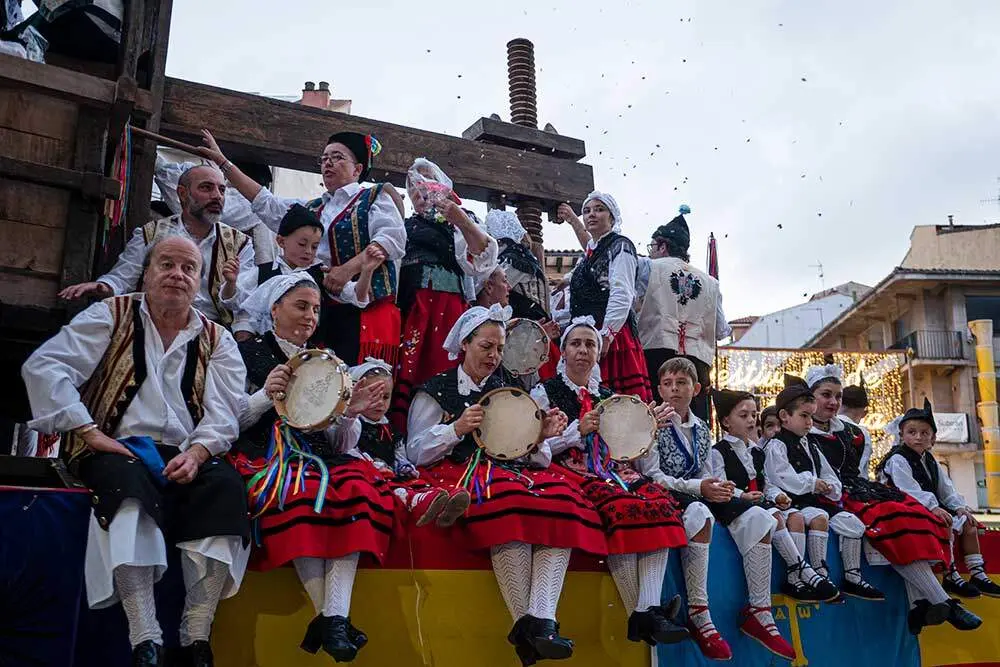 Festival-de-la-Manzana-2025---Carrozas-054-