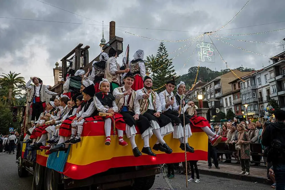 Festival-de-la-Manzana-2025---Carrozas-056-