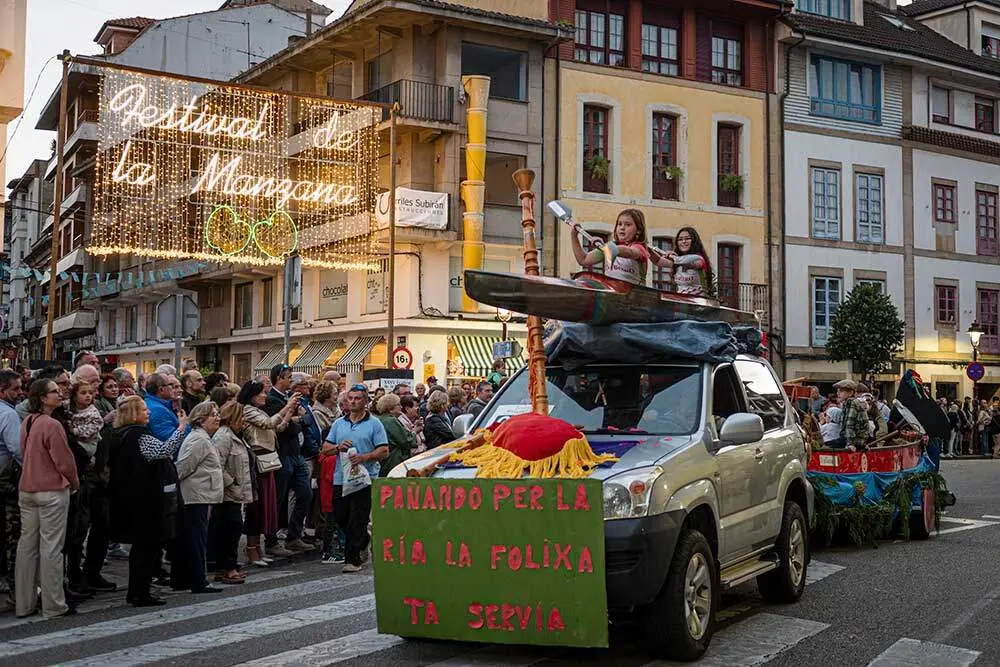 Festival-de-la-Manzana-2025---Carrozas-057-
