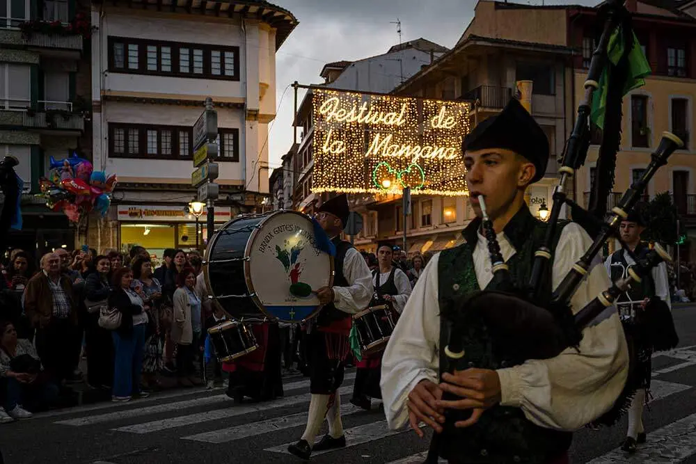 Festival-de-la-Manzana-2025---Carrozas-058-