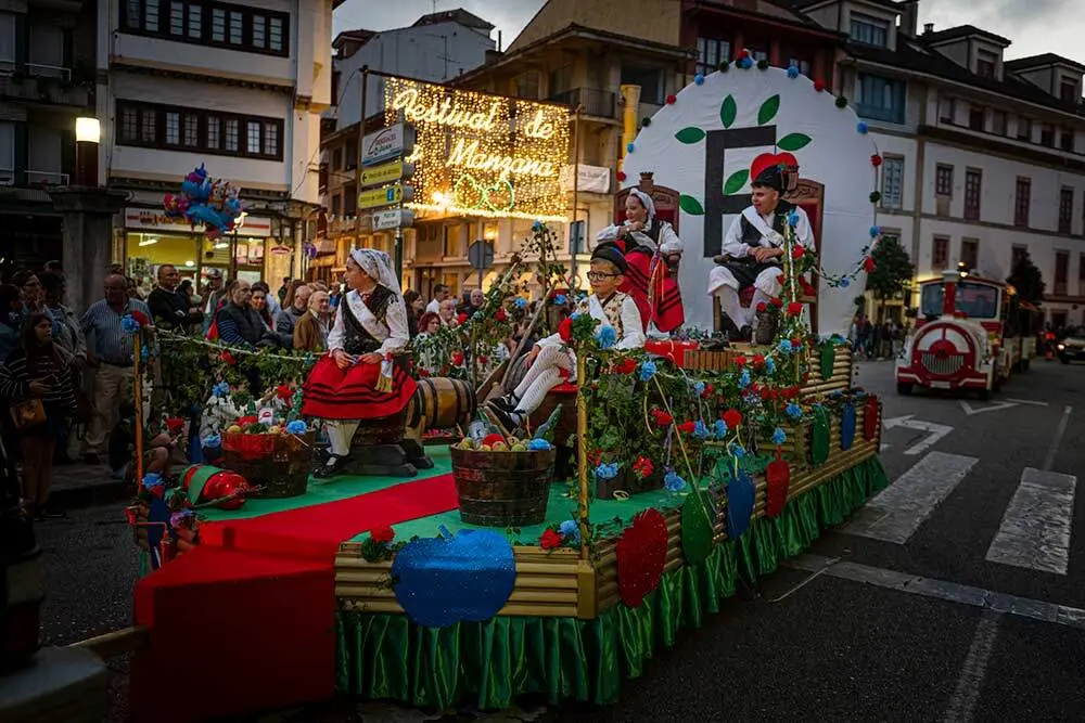 Festival-de-la-Manzana-2025---Carrozas-060-