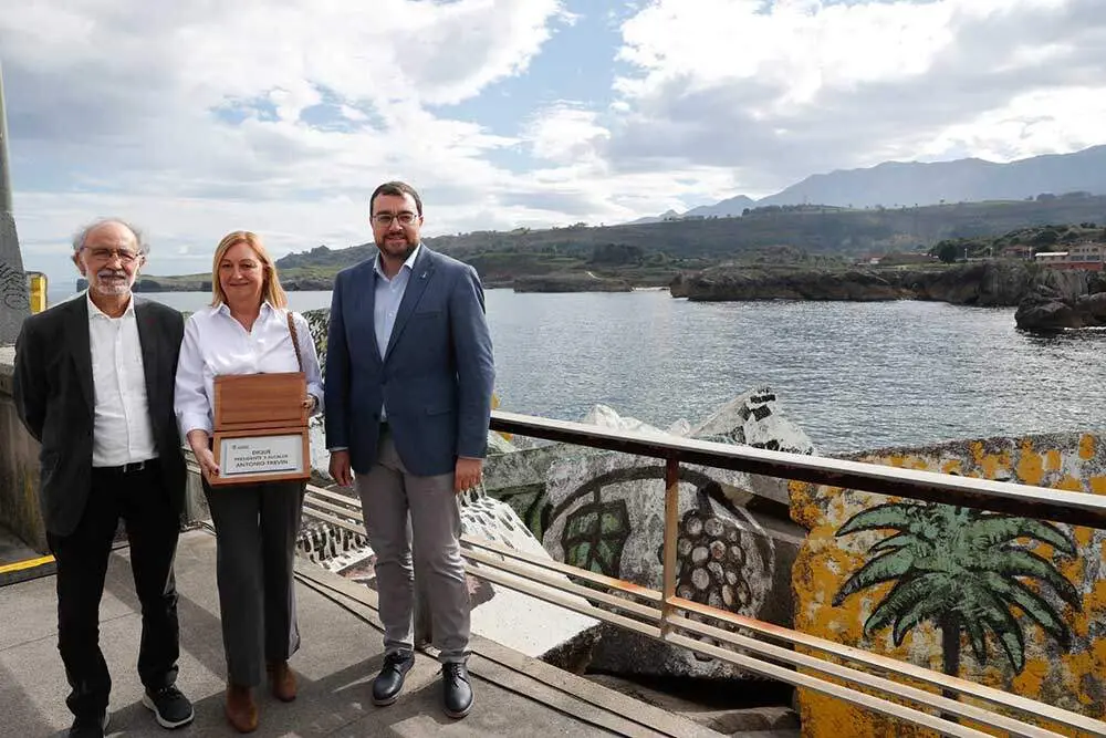 2025_10_19-presidente-homenaje-trevin-6