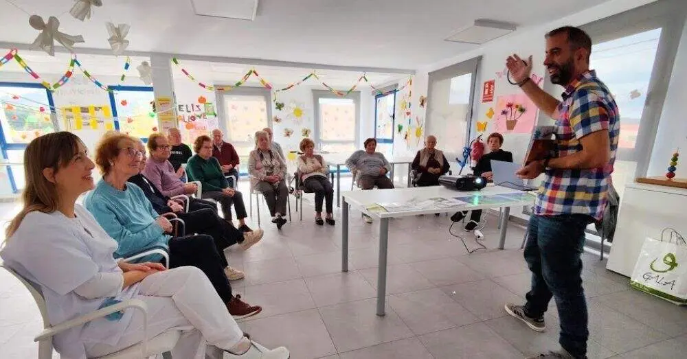 Fernando L&oacute;pez-Cancio explicando el proyecto.