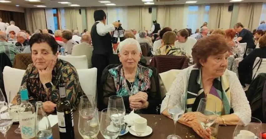 Comida de navidad Hogar del Jubilado Maliayo de Villaviciosa. (26)