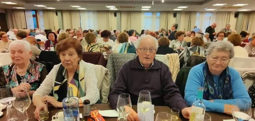 Comida de navidad Hogar del Jubilado Maliayo de Villaviciosa. (27)