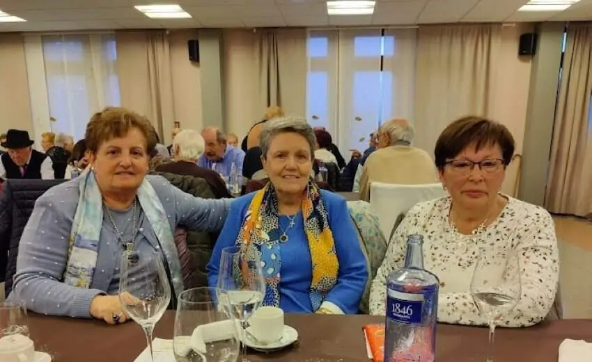 Comida de navidad Hogar del Jubilado Maliayo de Villaviciosa. (61)