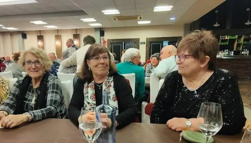 Comida de navidad Hogar del Jubilado Maliayo de Villaviciosa. (92)