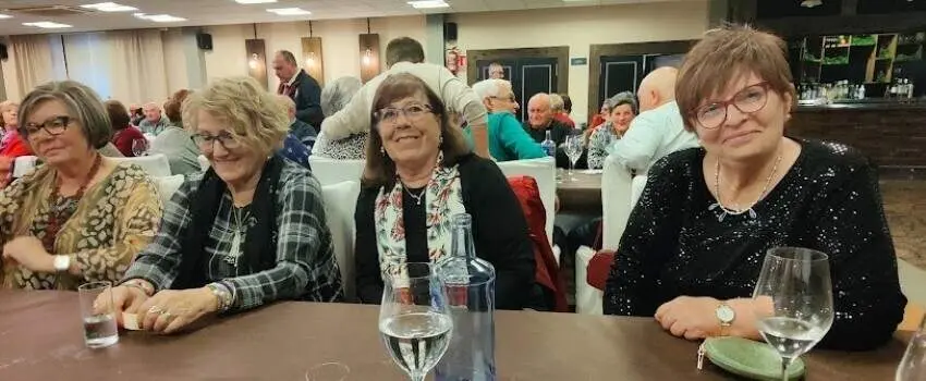 Comida de navidad Hogar del Jubilado Maliayo de Villaviciosa. (93)