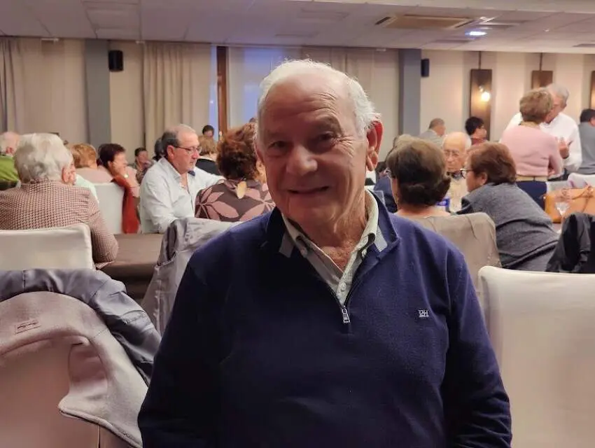 Comida de navidad Hogar del Jubilado Maliayo de Villaviciosa. (2)