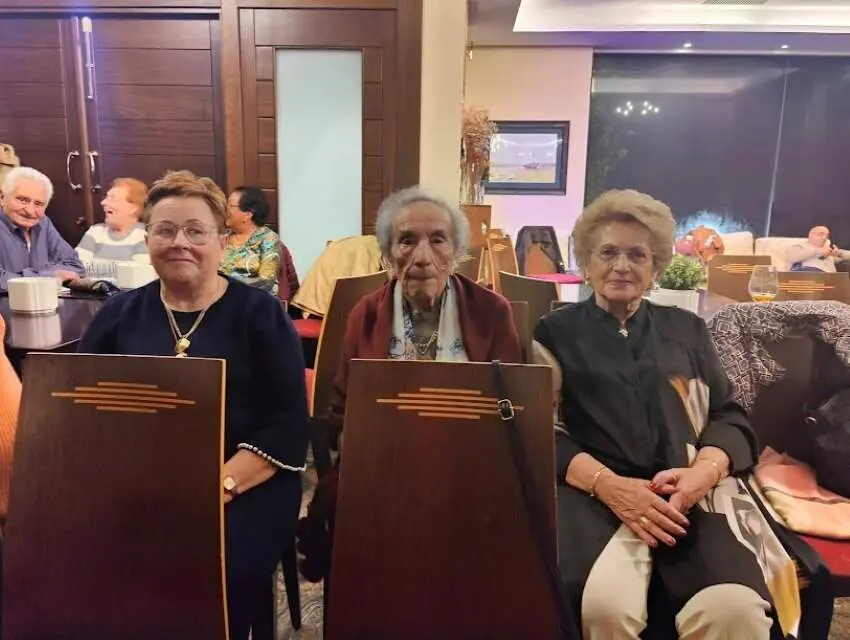 Comida de navidad Hogar del Jubilado Maliayo de Villaviciosa. (20)