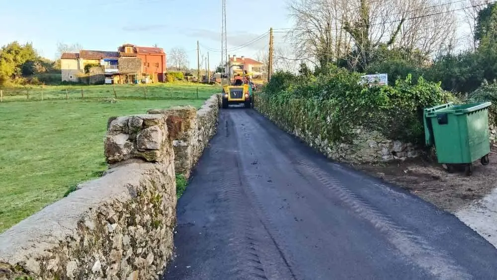 camino-corral-encima-llanes