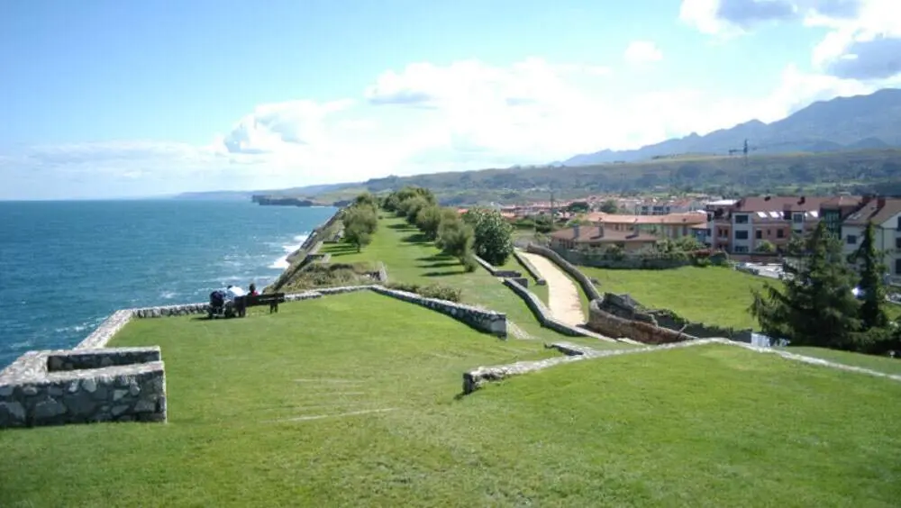 paseo-san-pedro-llanes