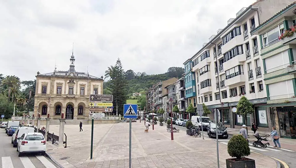 villaviciosa-plaza-ayuntamiento