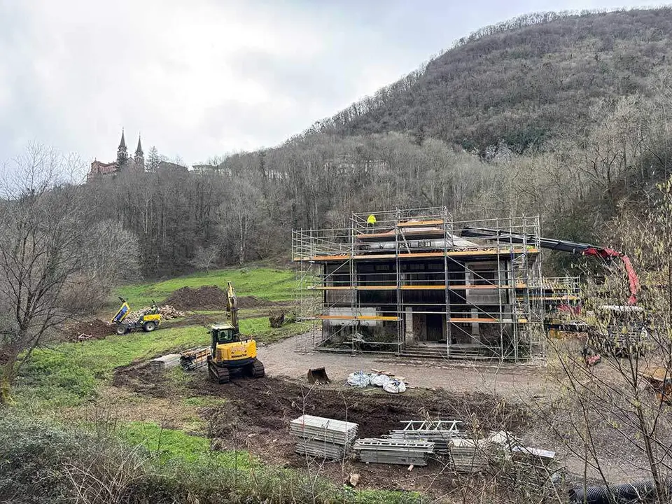 obra-llanes-covadonga-02