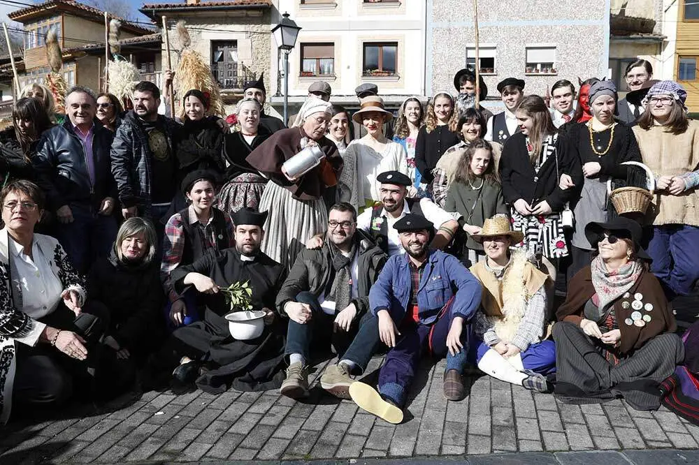 2026_02_08-Presidente-Principado-Domingu-de-Sidros-y-Comedies-(2)