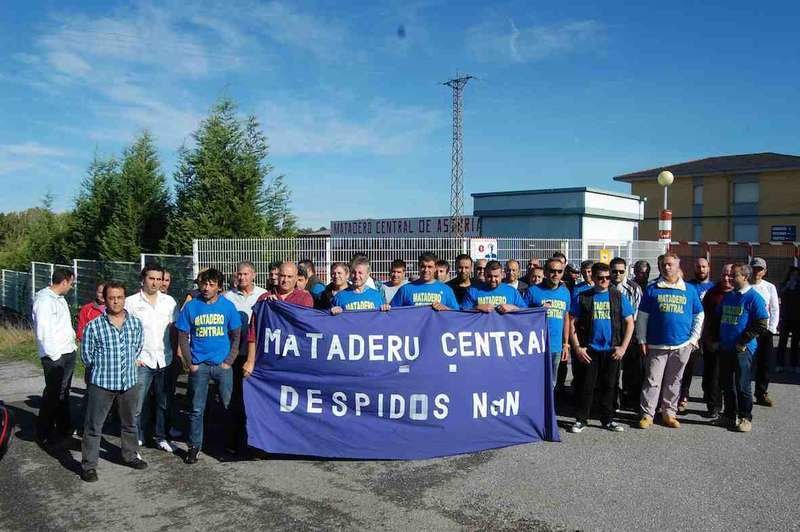 trabajadores del Matadero Central de Asturias.jpg