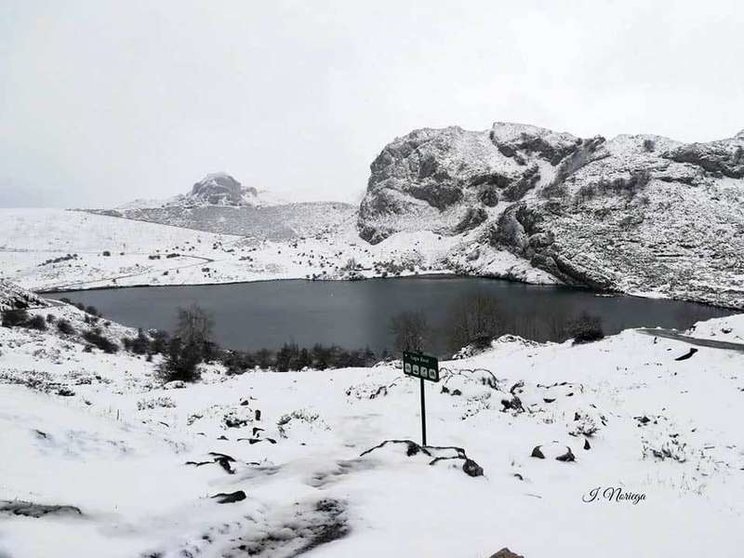 nieve-primavera-lagos-covadonga-04.jpg