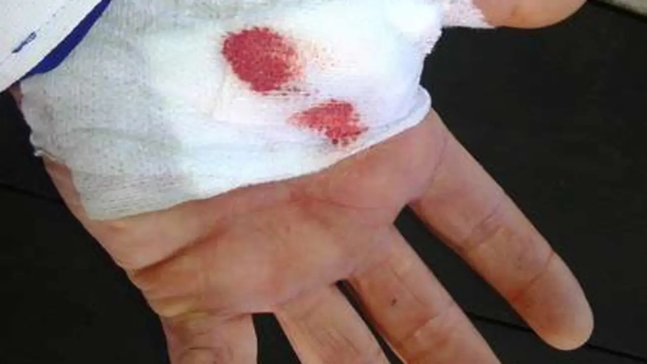 Mano de kike calo interior.jpg