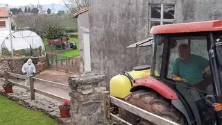 tractor-desinfectando-villaviciosa