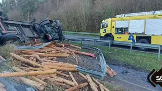 accidente-camion-autovia-cantabrico-02