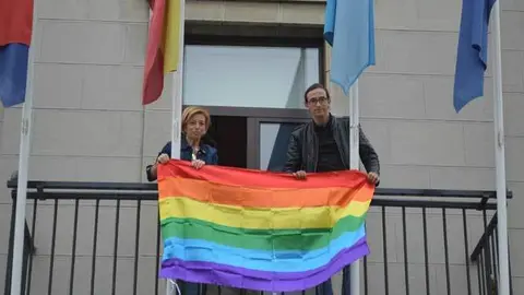 bandera-arcoiris-orgullo-gay-norena.jpg