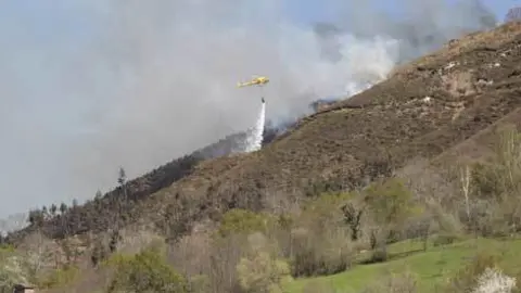helicoptero-sepa-incendios1.jpg